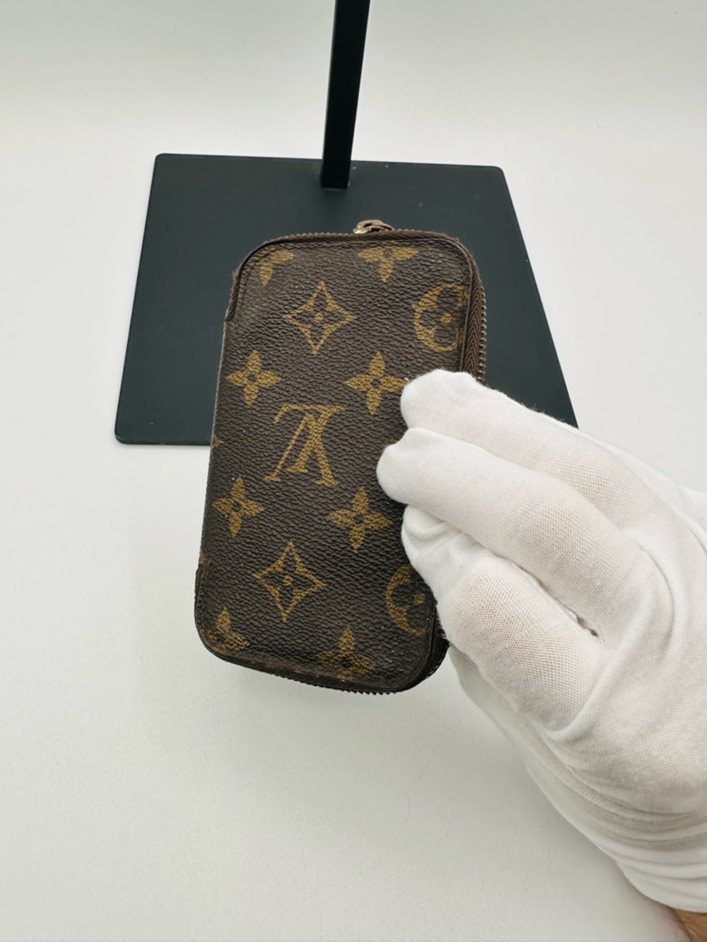 Louis Vuitton Compact Monogram Wallet - Picture 3 of 12